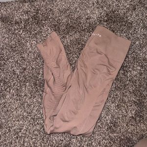 Alphalete contour amplify